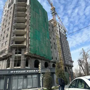 3-комн. квартира, 5 этаж, 132 м², Зелёный базар, Вазорати Маориф