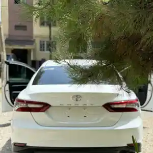 Toyota Camry, 2020