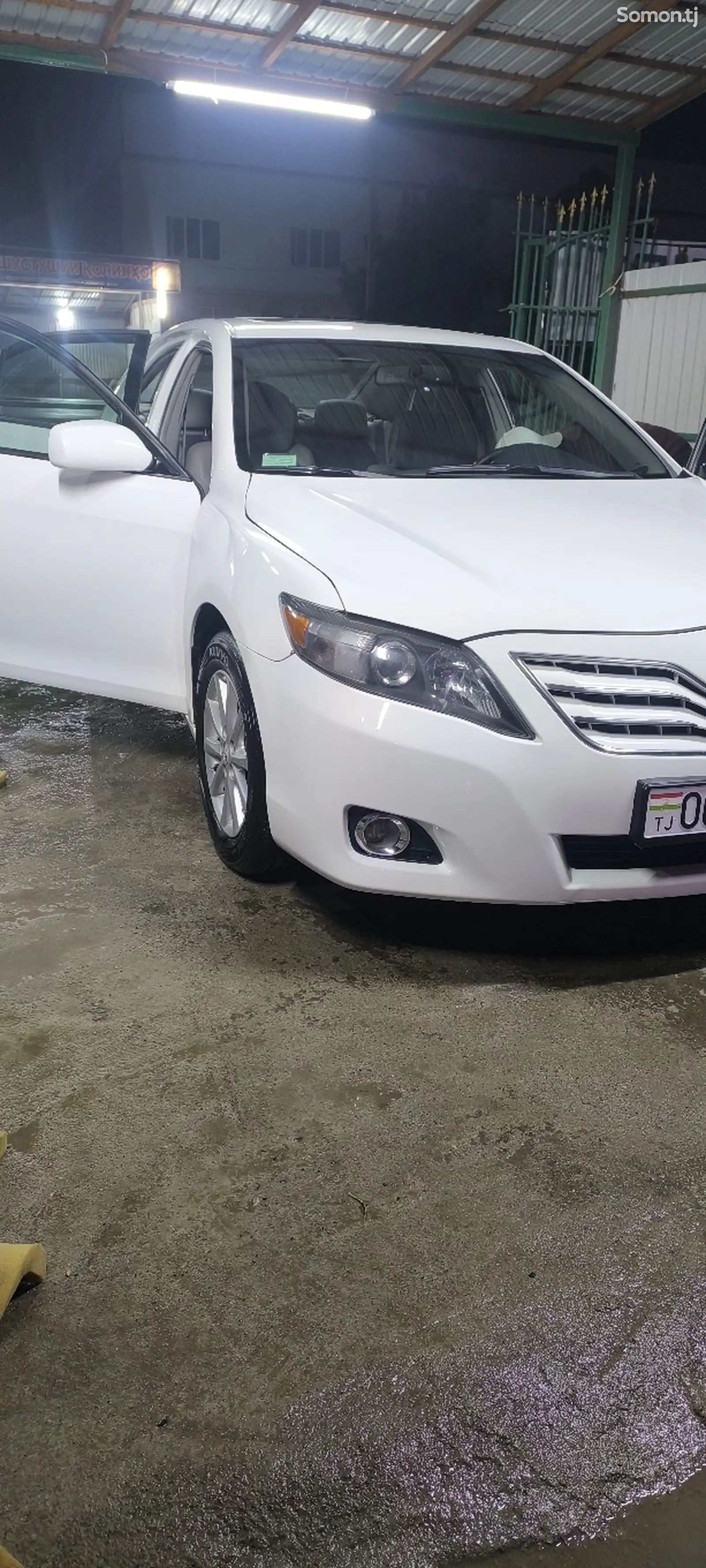 Toyota Camry, 2010-1