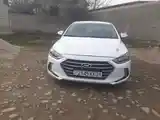 Hyundai Elantra, 2017-3