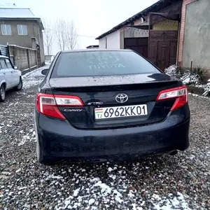 Toyota Camry, 2014