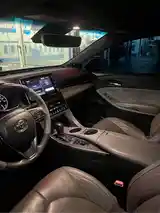 Toyota Avalon, 2019-12