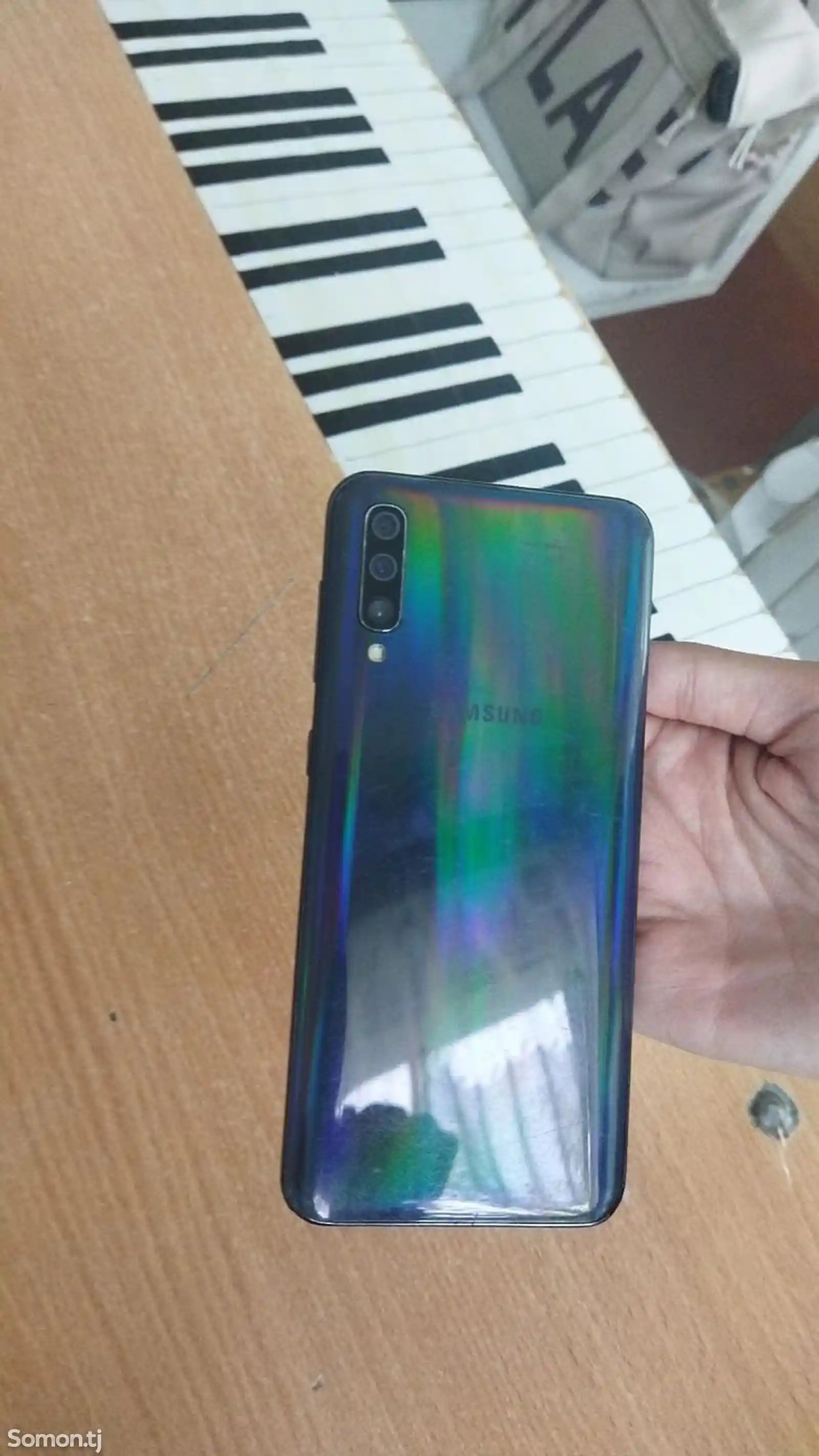 Samsung Galaxy A50-2