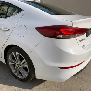 Hyundai Elantra, 2017