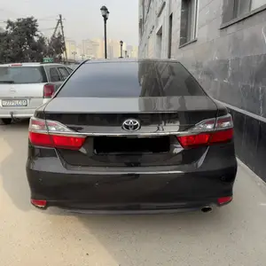 Toyota Camry, 2016