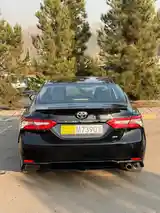 Toyota Camry, 2018-4