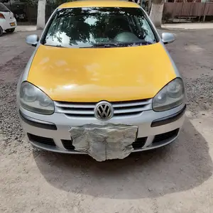 Volkswagen Golf, 2005