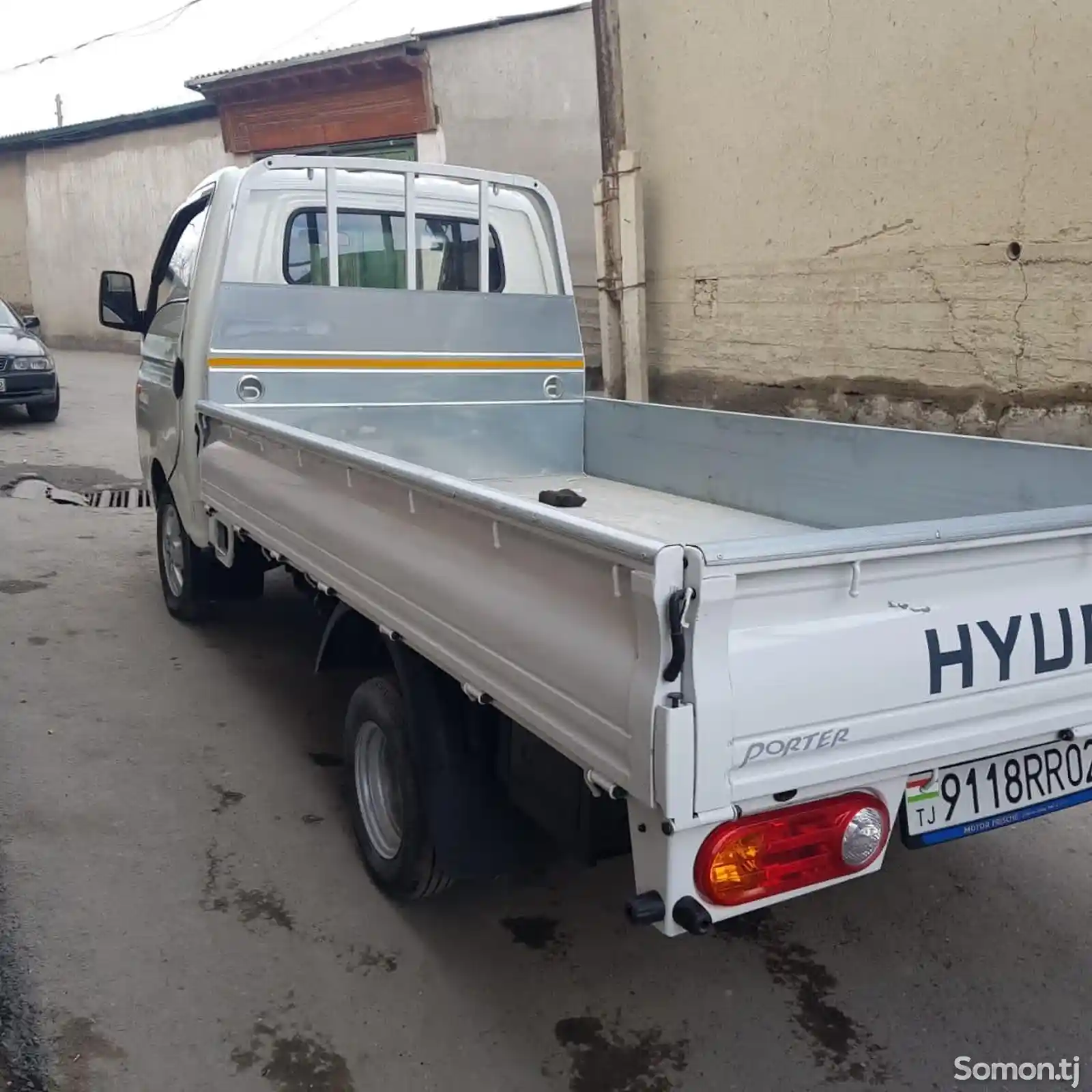 Бортовой автомобиль Hyundai Porter, 2010-4