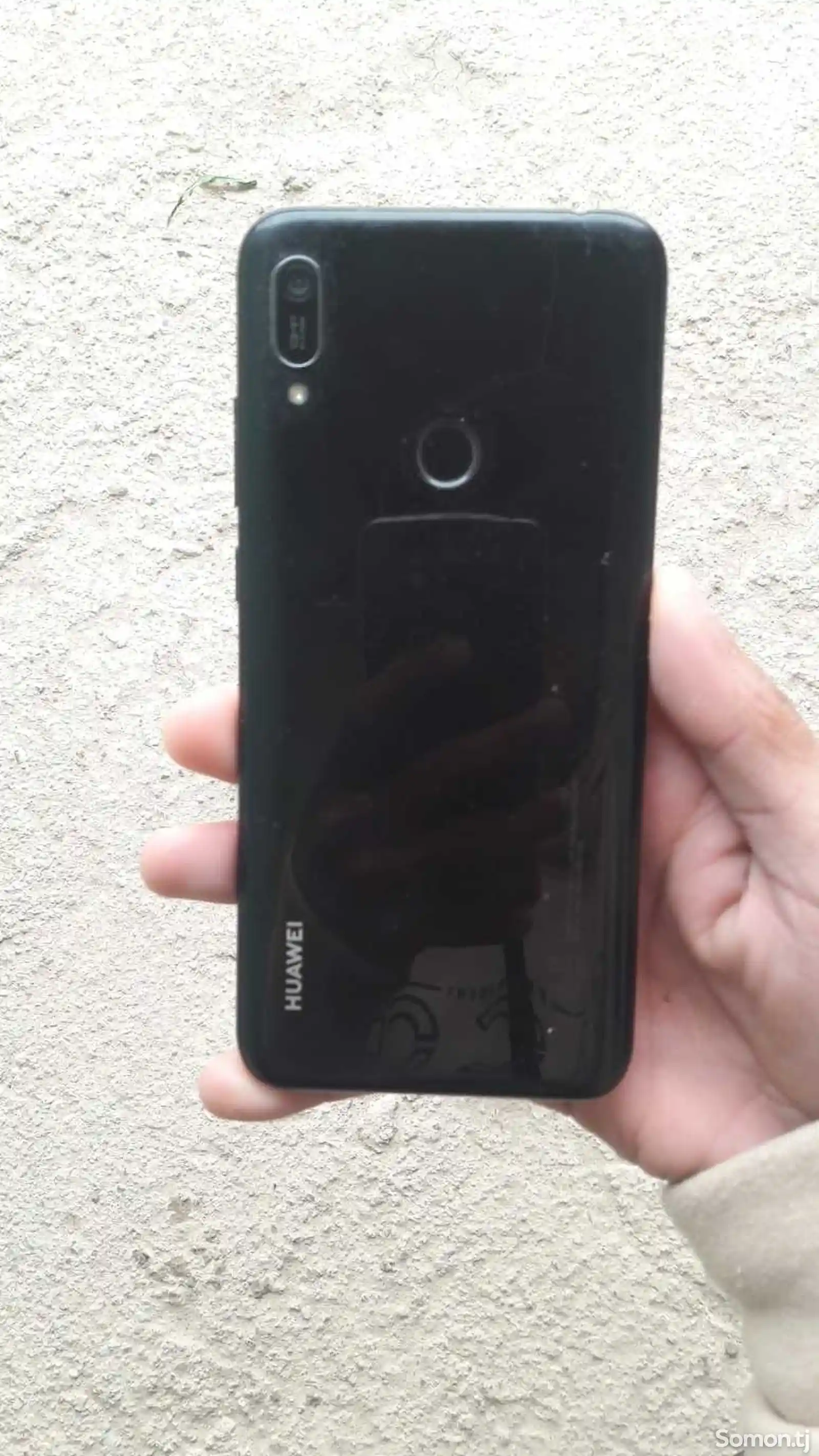 Телефон Huawei-6