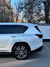 Lexus LX series, 2023-5