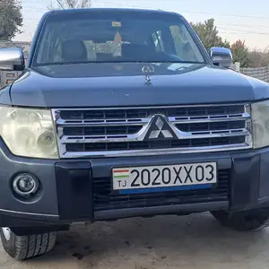 Mitsubishi Pajero Sport, 2010