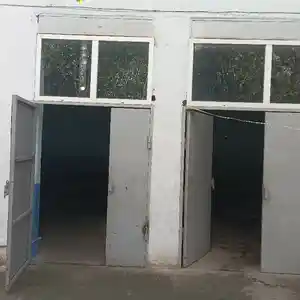 Помещение под склад, 200м², Шаҳринав