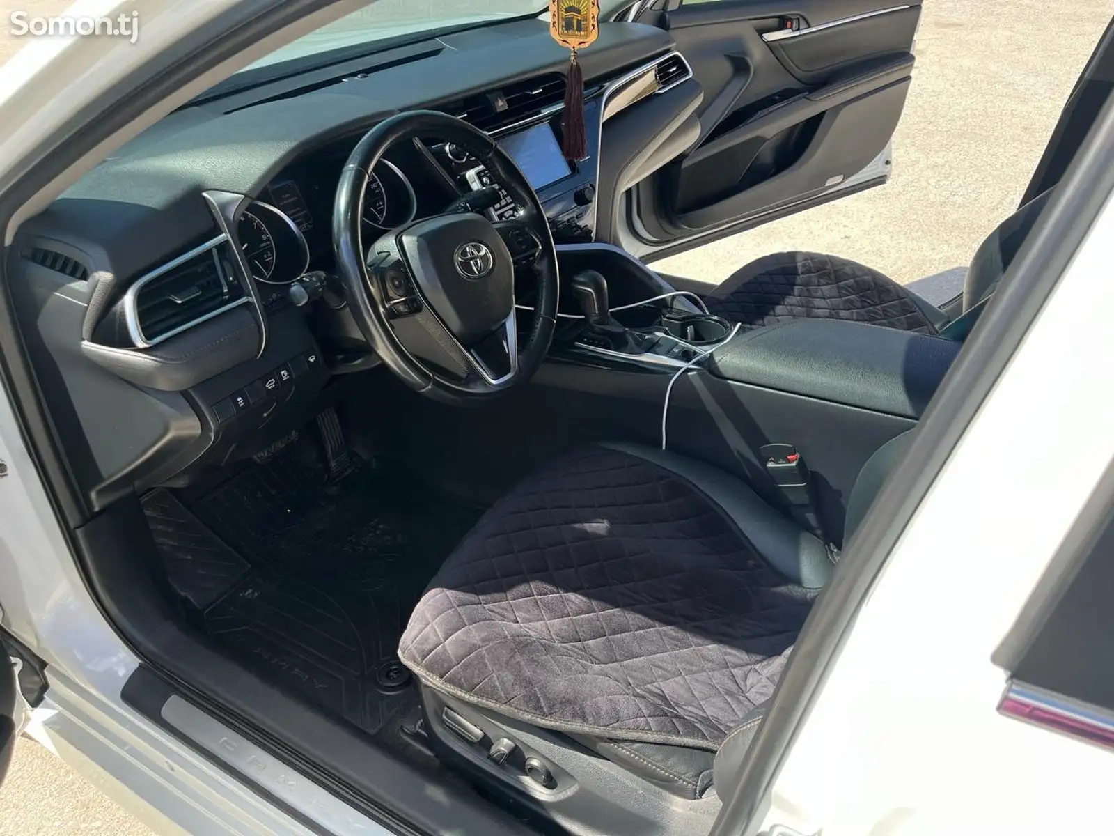 Toyota Camry, 2019-7