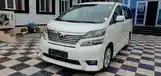 Toyota Vellfire, 2010-2