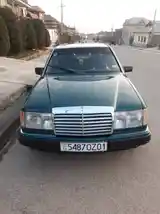 Mercedes-Benz E class, 1992-3