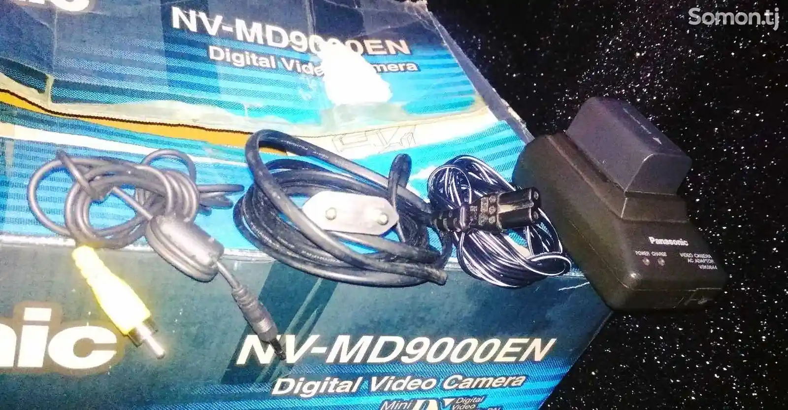 Цифровая видеокамера кассетная Mini DV Panasonic MD-9000-4