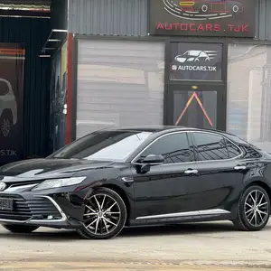 Toyota Camry, 2019