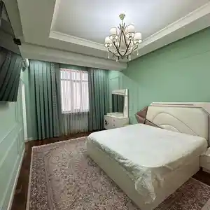 4-комн. квартира, 8 этаж, 140 м², поворот аэропорта