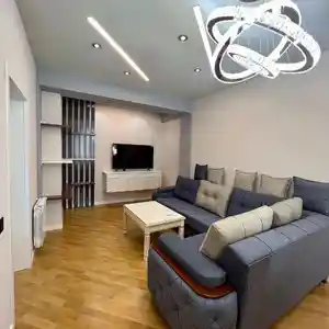 2-комн. квартира, 4 этаж, 70 м², 19 мкр