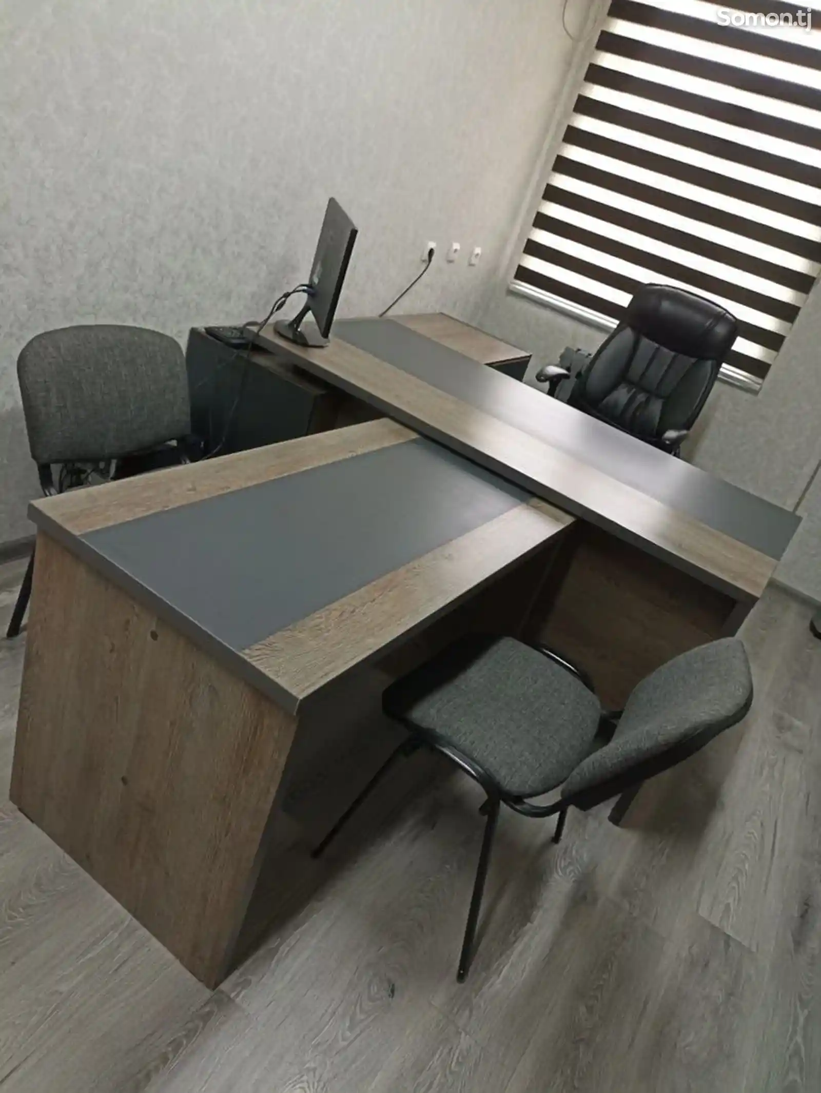 Офисный стол-2