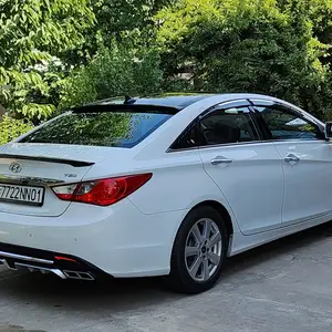 Hyundai Sonata, 2012