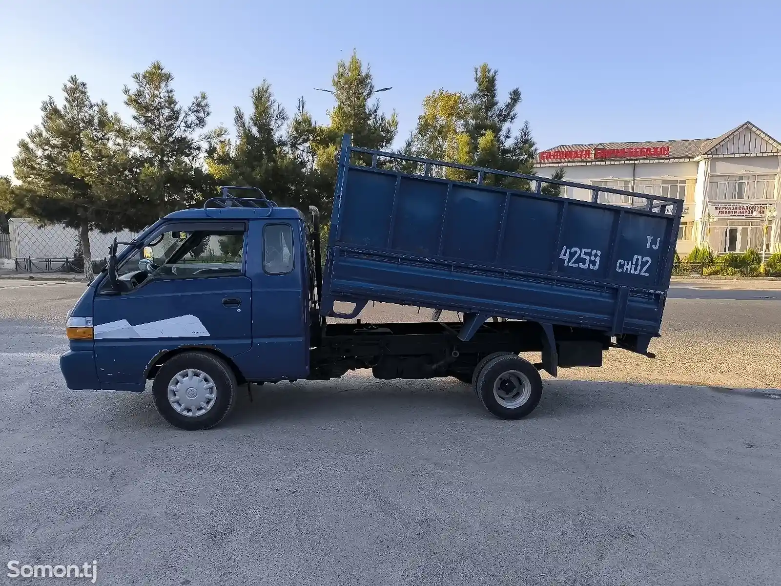 Бортовой грузовик Hyundai Porter-2