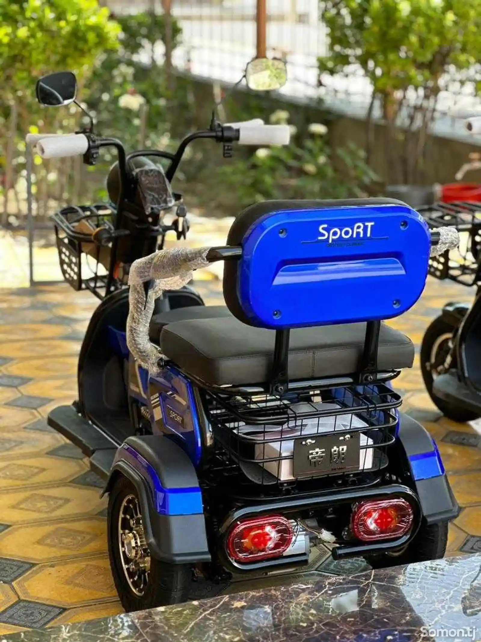 Инвалидная коляска с аккумулятором-2