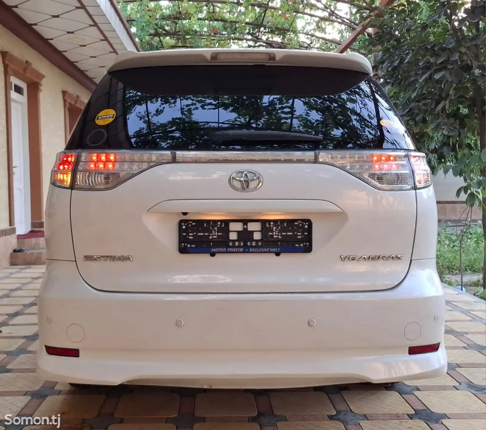 Toyota Estima, 2015-5