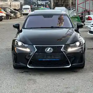 Lexus IS series, 2016