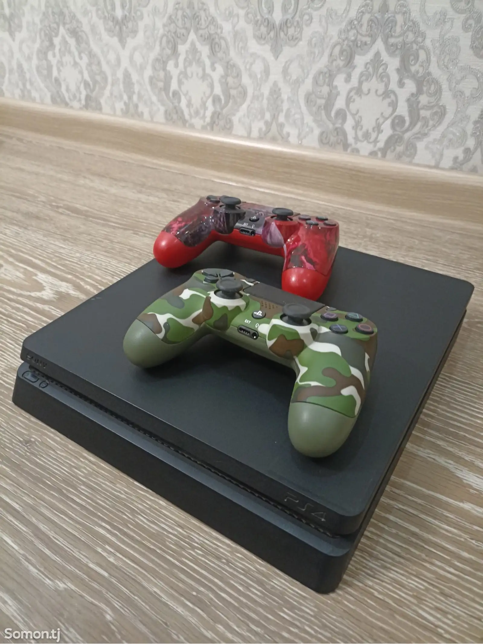 Игровая приставка Sony PlayStation 4 slim 1Tb-1