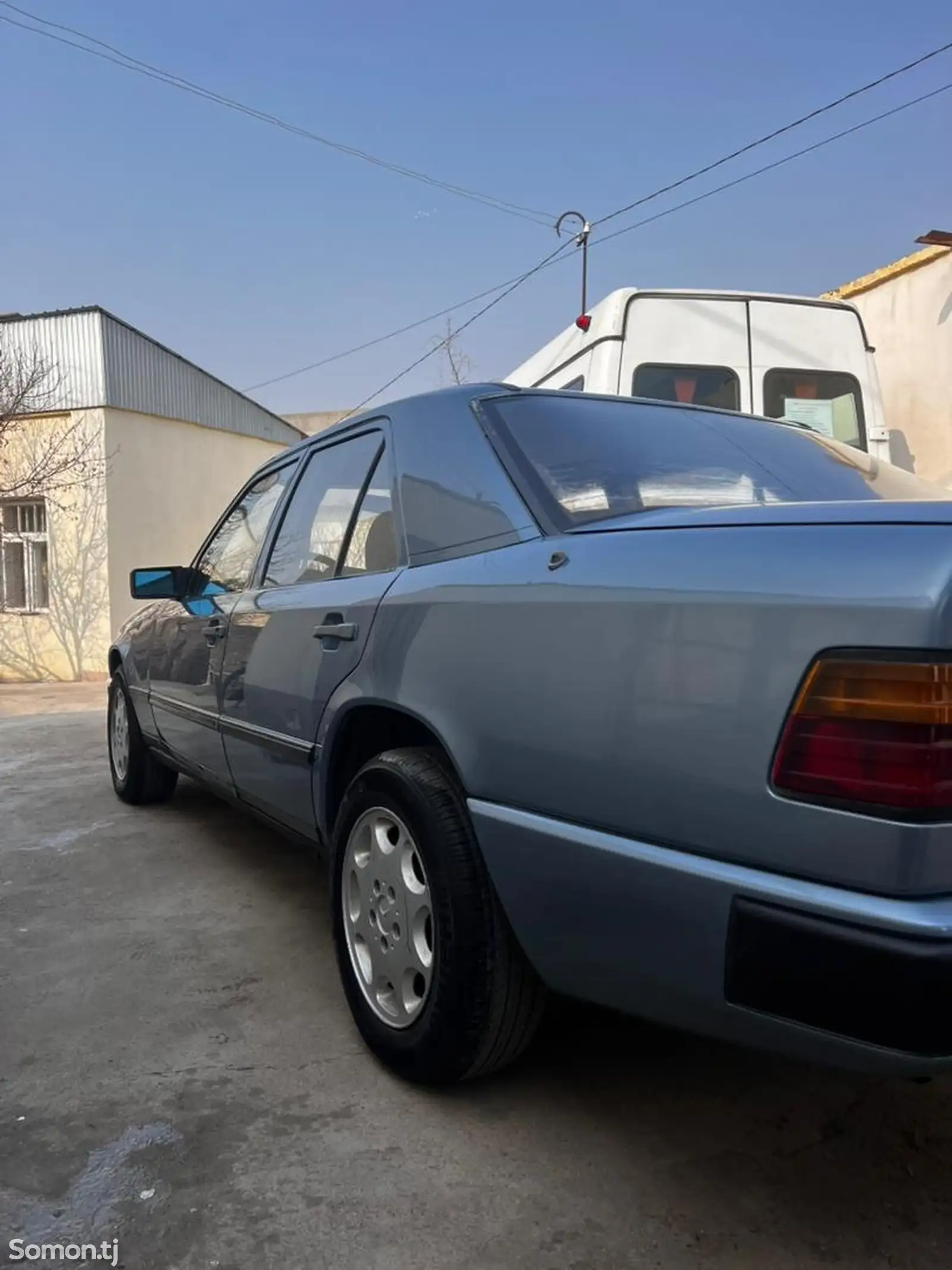 Mercedes-Benz W124, 1989-1