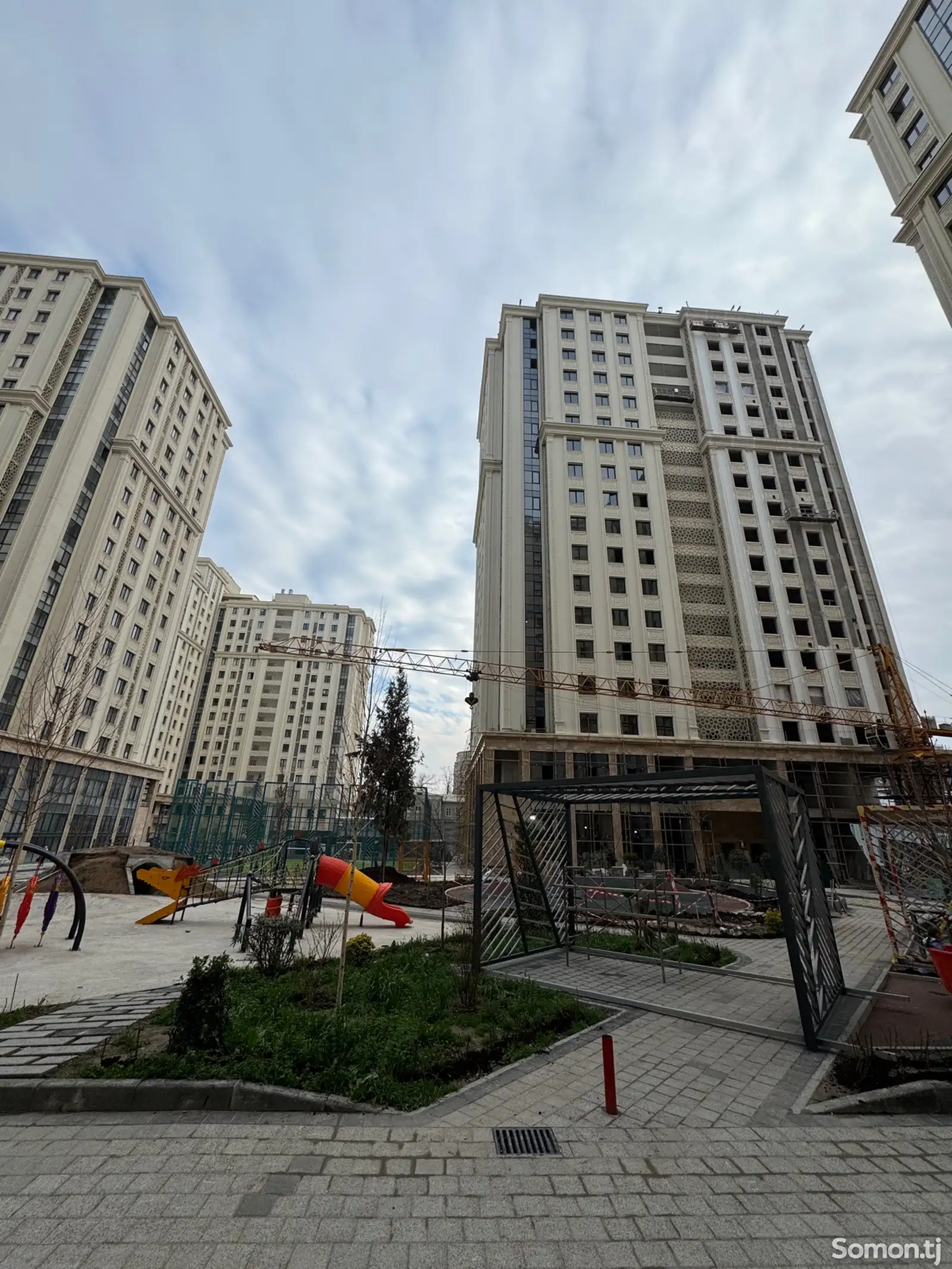 3-комн. квартира, 16 этаж, 137 м², Проспект Айни Бустон Сити-1