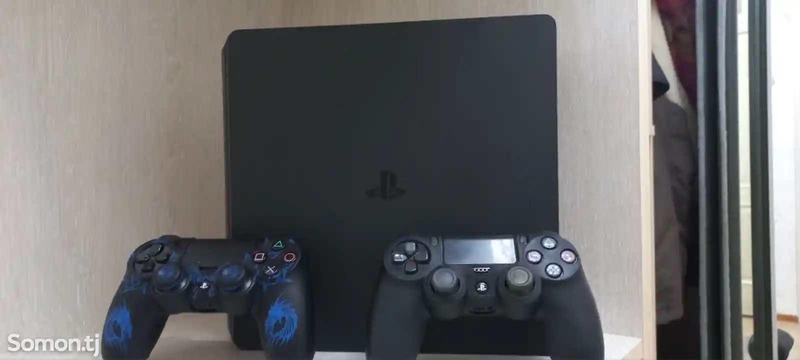 Игровая приставка PlayStation 4 slim-1