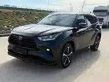 Toyota Highlander, 2022-2