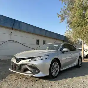 Toyota Camry, 2018