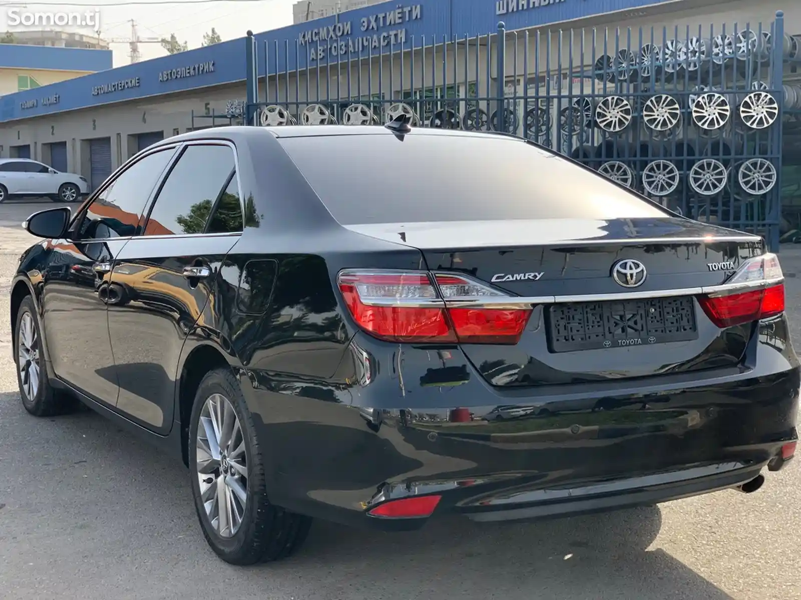 Toyota Camry, 2016-8