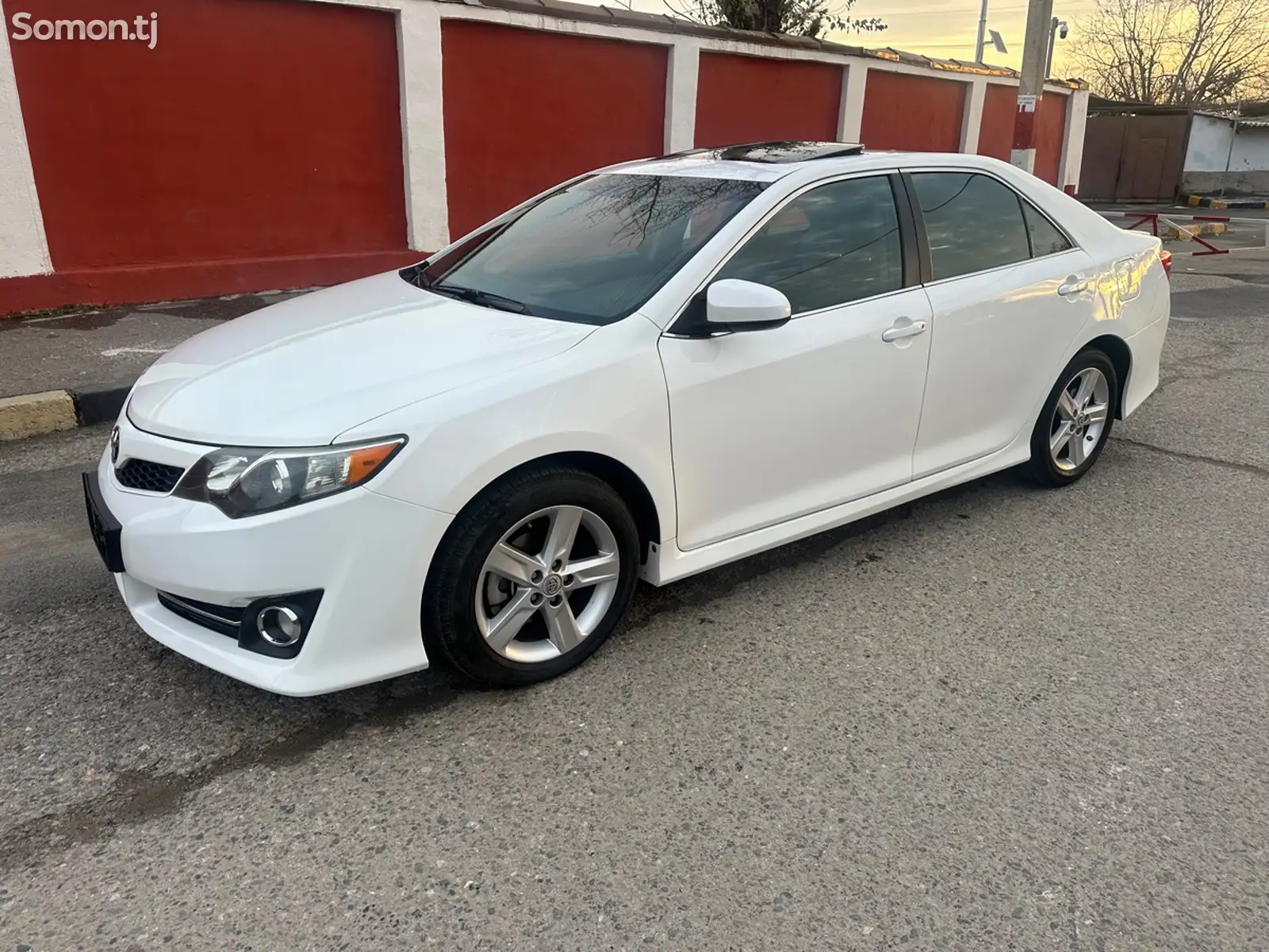 Toyota Camry, 2012-1