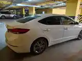 Hyundai Elantra, 2018-6