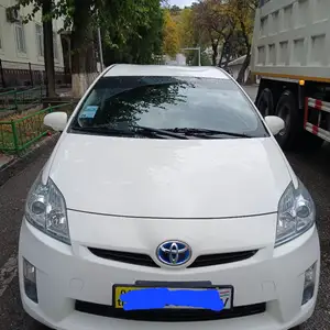 Toyota Prius, 2011