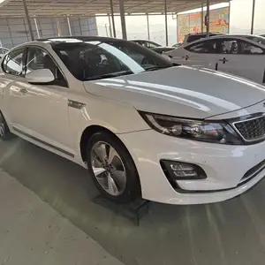 Kia K5, 2015