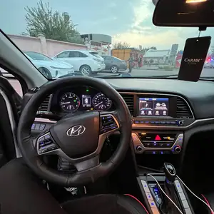 Hyundai Elantra, 2017