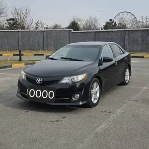 Toyota Camry, 2012