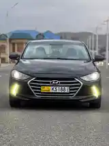 Hyundai Elantra, 2017-3