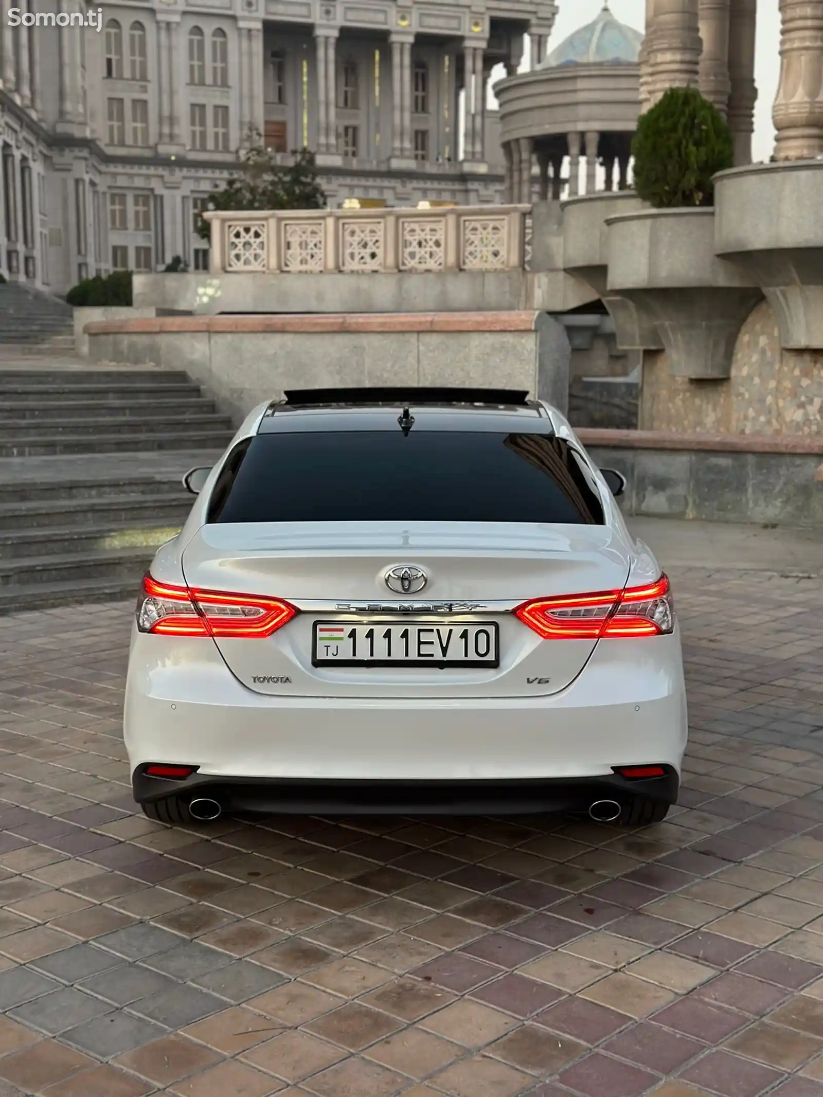 Toyota Camry, 2023-4