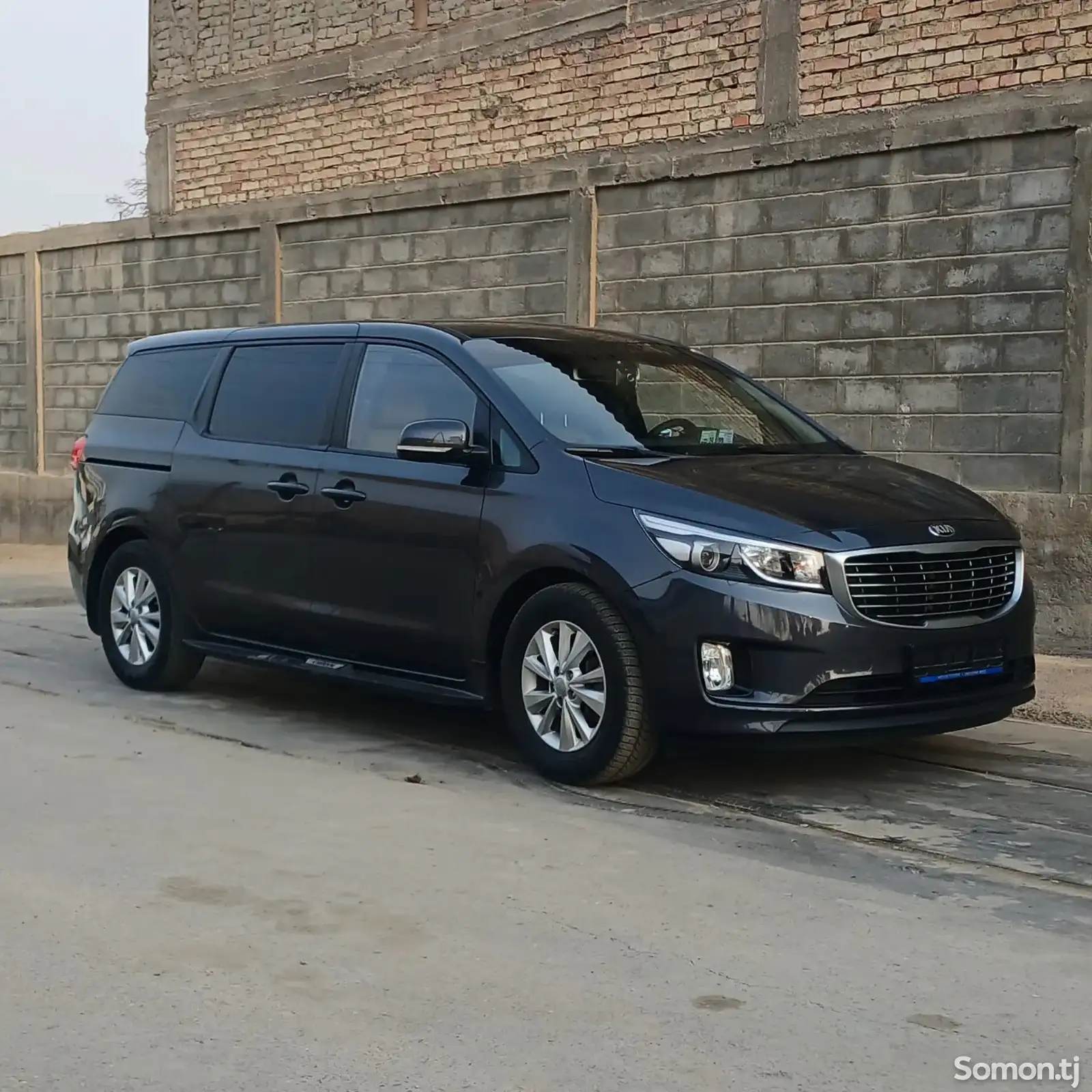 Kia Carnival, 2015-1