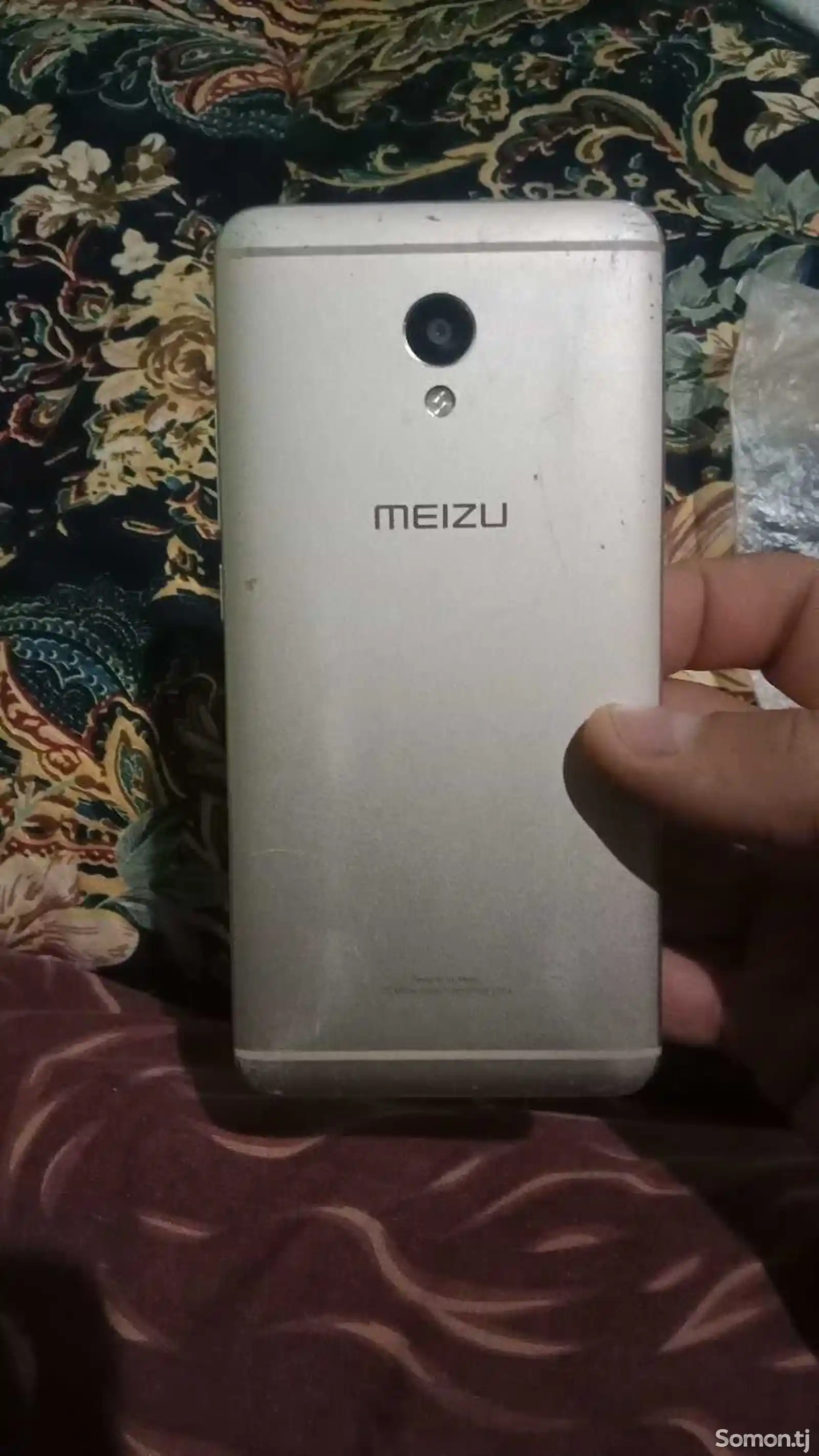 Tелефон Meizu-2
