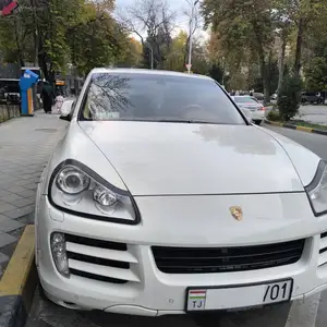 Porsche Cayenne, 2010