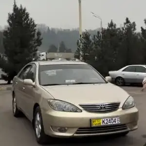 Toyota Camry, 2004