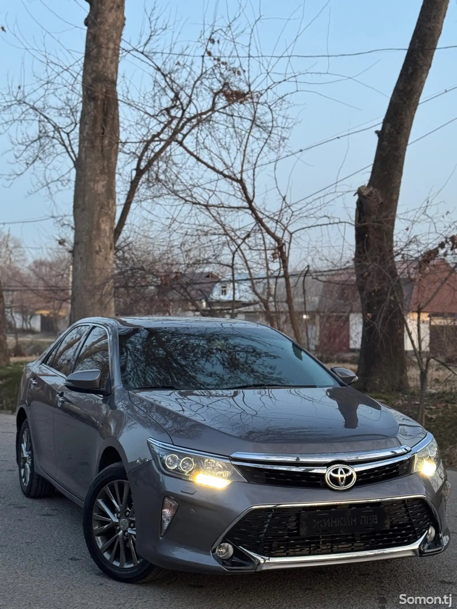 Toyota Camry, 2017-1