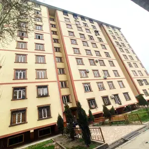 3-комн. квартира, 2 этаж, 74 м², 2юм микрорайон